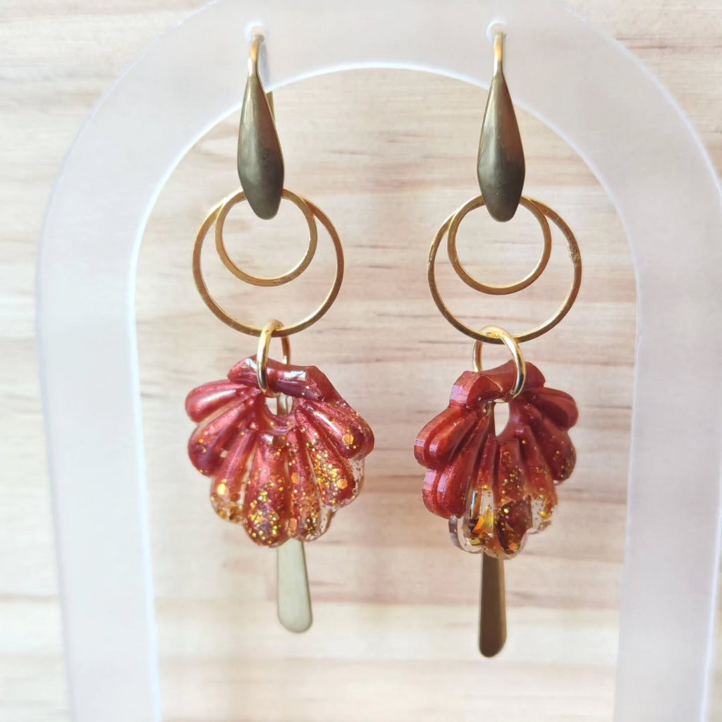Coquillage terracotta et doubles anneaux