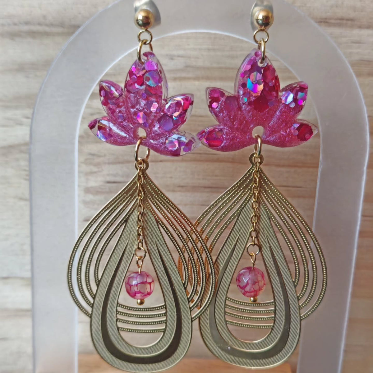 Lotus fuchsia et goutte ajourée — Agate veine de dragon