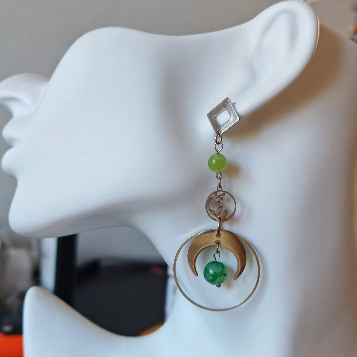 Cercles argentés et perles vertes — Péridot et agate