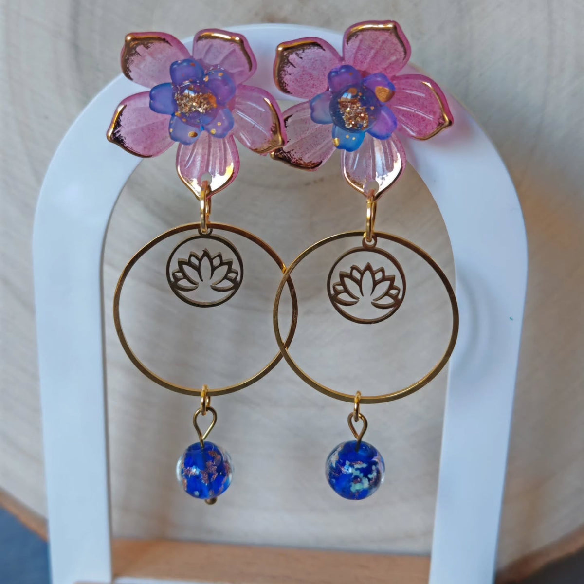 Fleurs dégradées rose et bleu