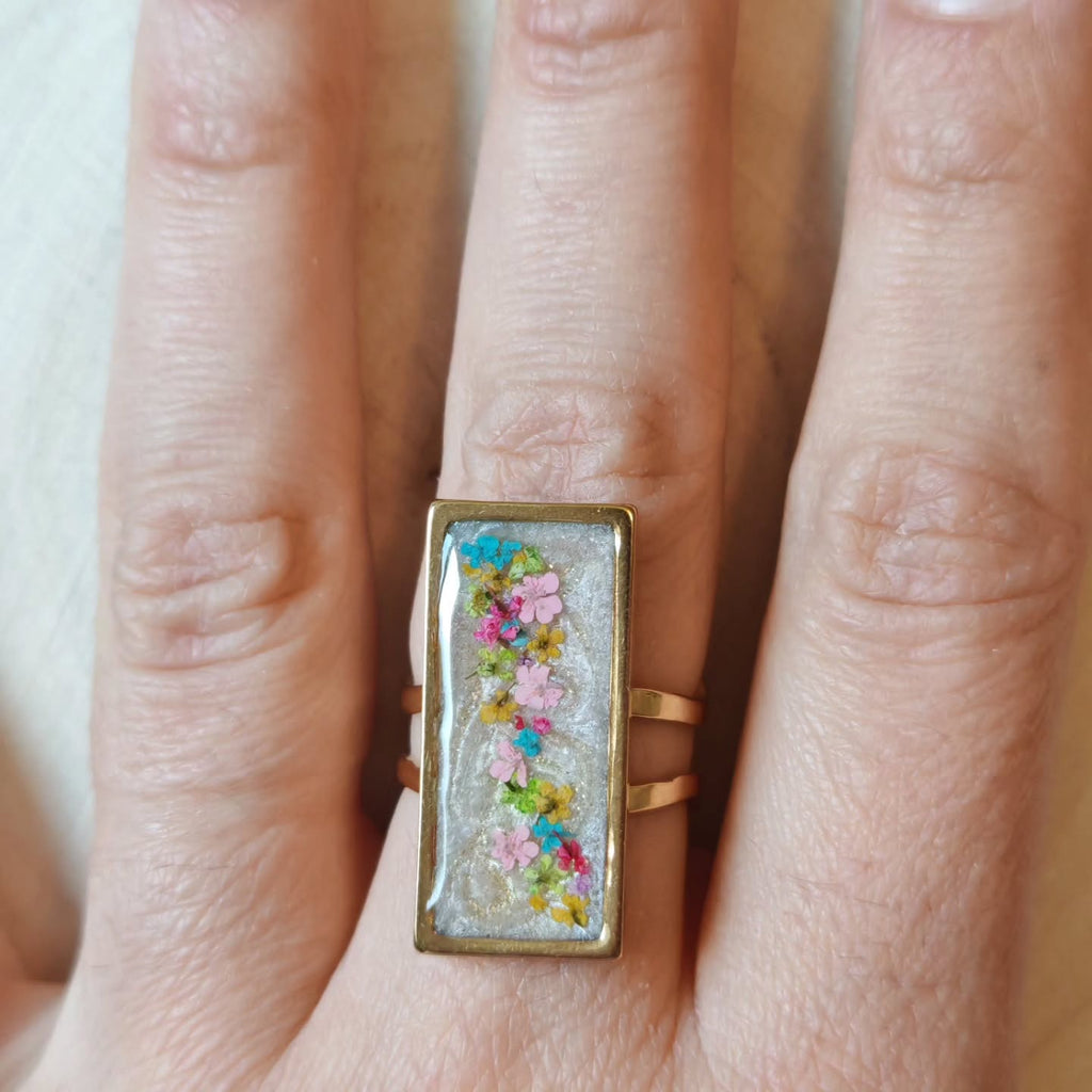 Bague rectangle aux fleurs des champs