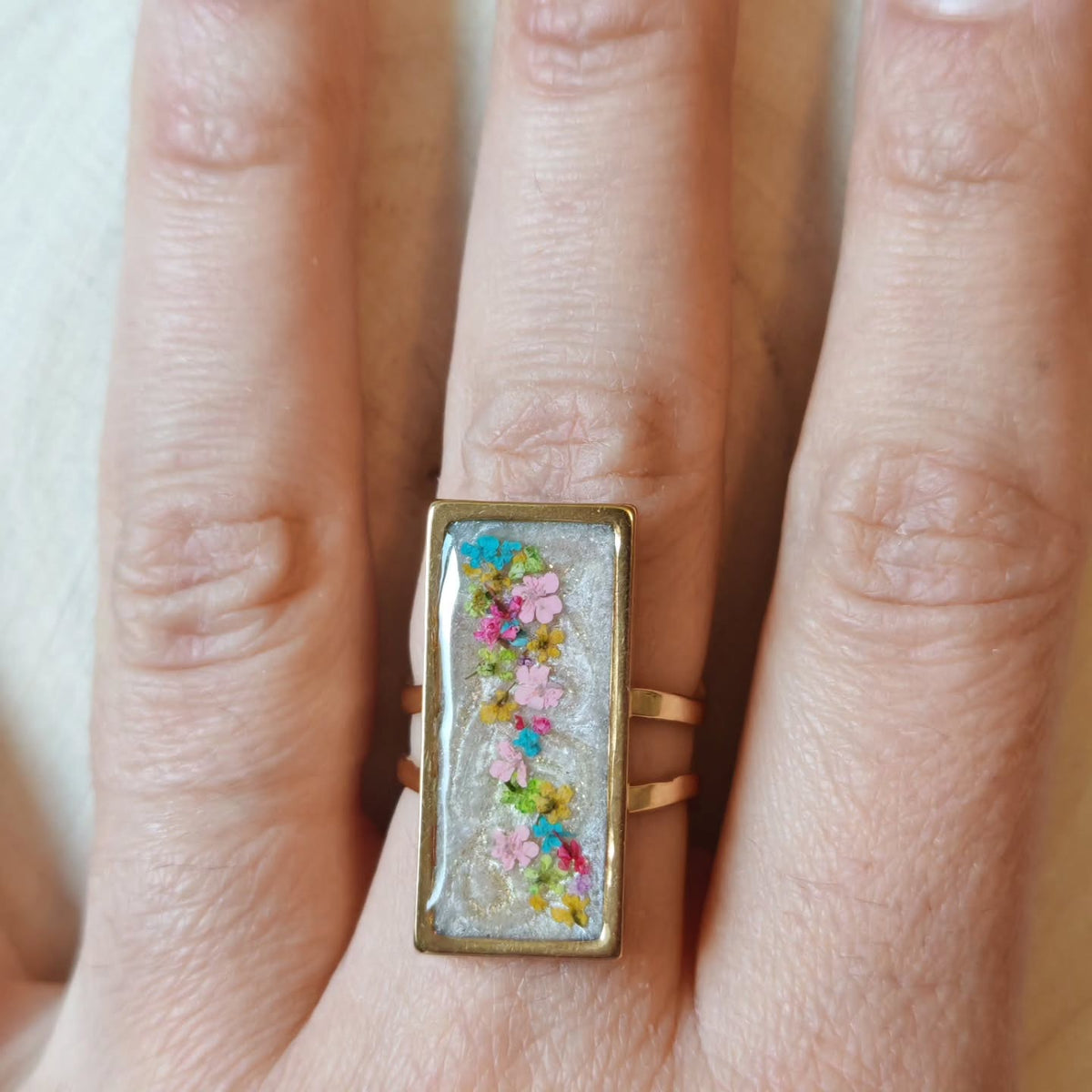 Bague rectangle aux fleurs des champs