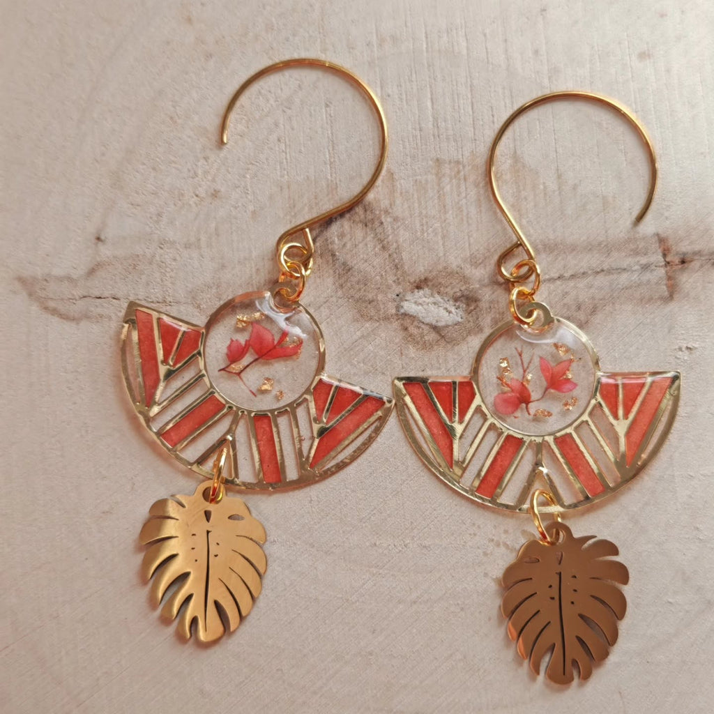 Éventails rouge et blanc