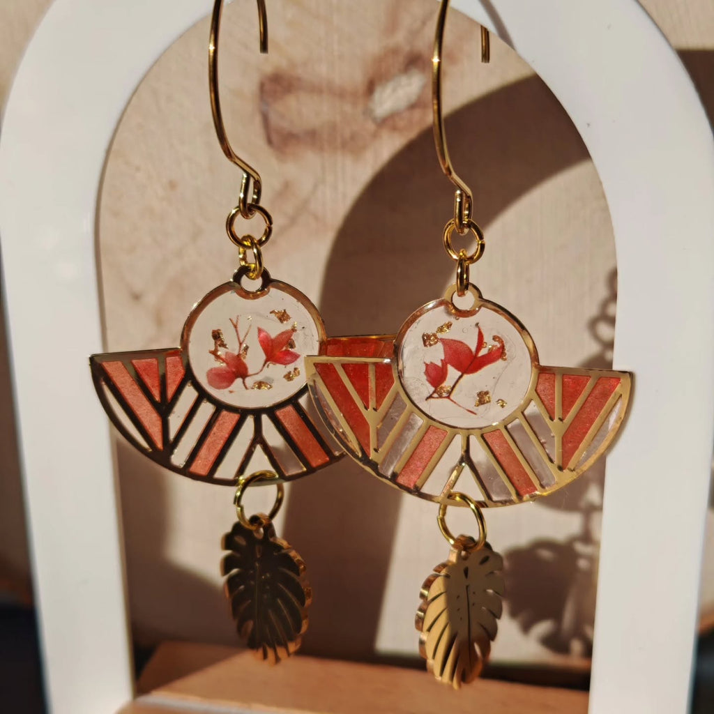 Éventails rouge et blanc