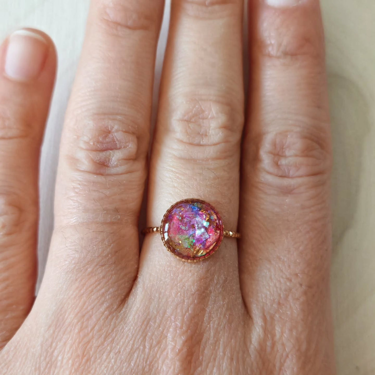 Bague dôme rose marbré